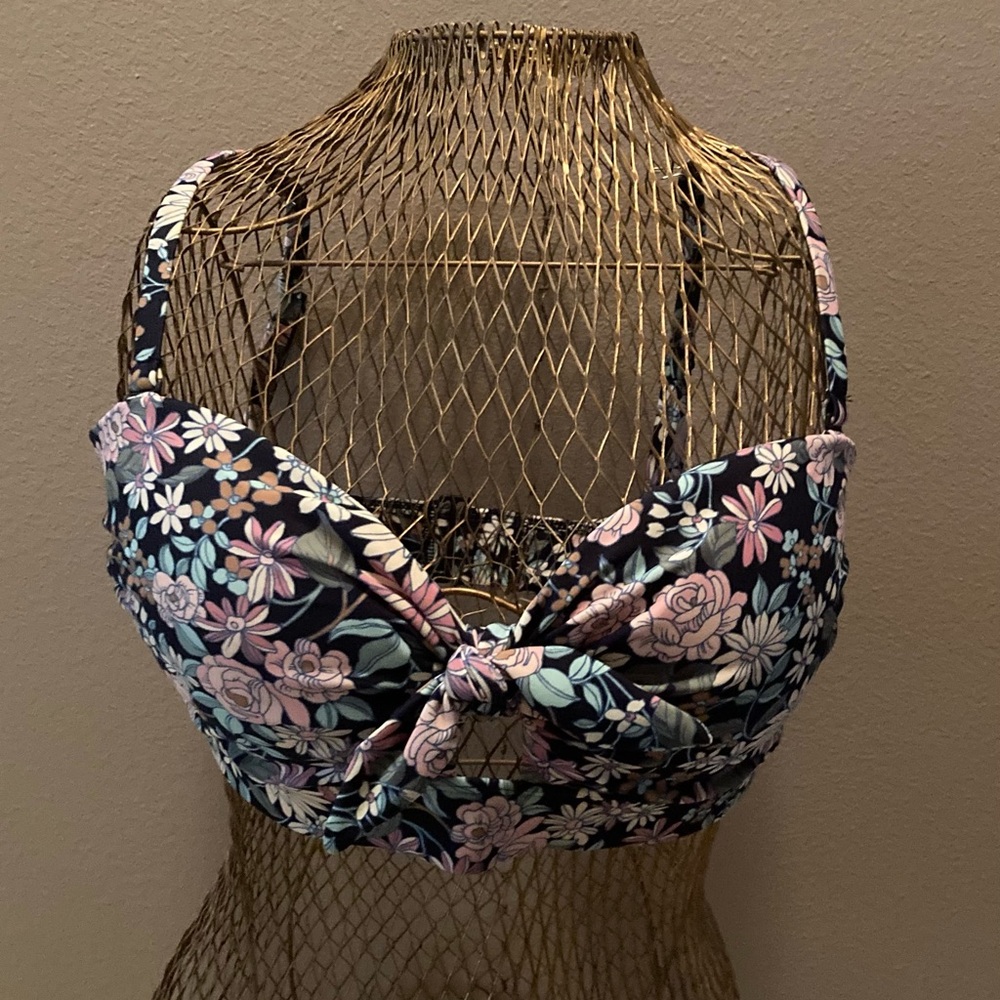 Kona Sol Floral Bikini Top  Sz M